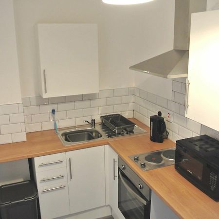Approved Serviced Apartments Gorse Hill Manchester Eksteriør bilde