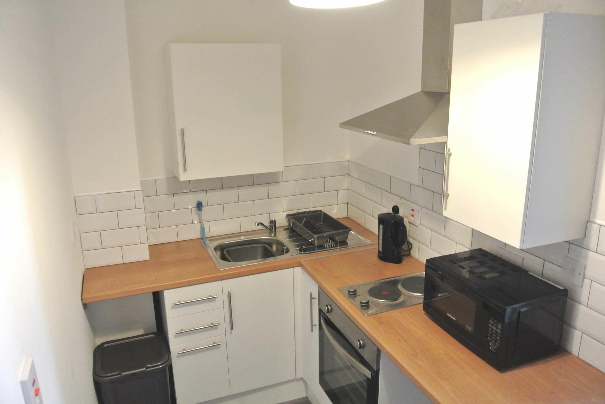 Approved Serviced Apartments Gorse Hill Manchester Eksteriør bilde