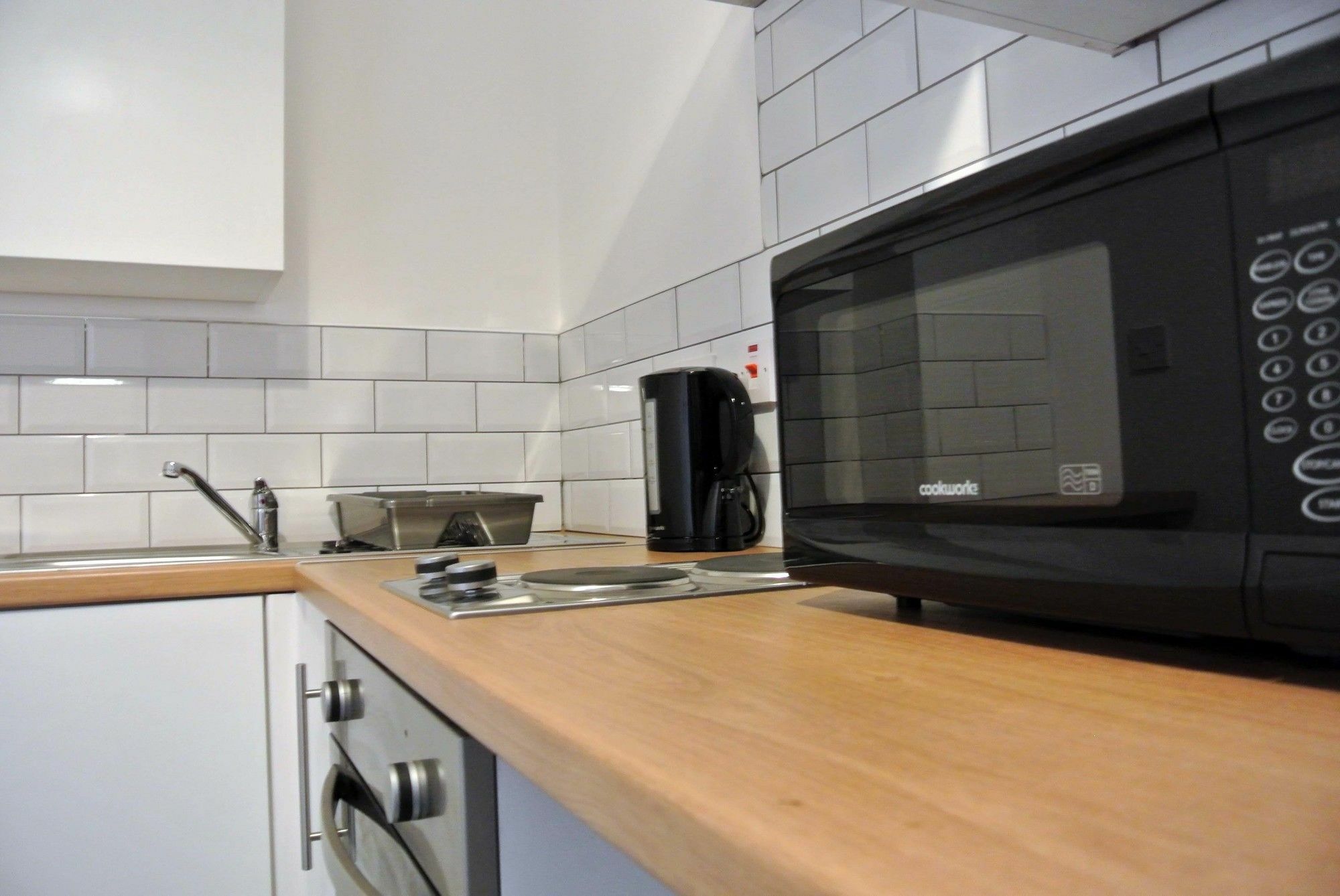 Approved Serviced Apartments Gorse Hill Manchester Eksteriør bilde
